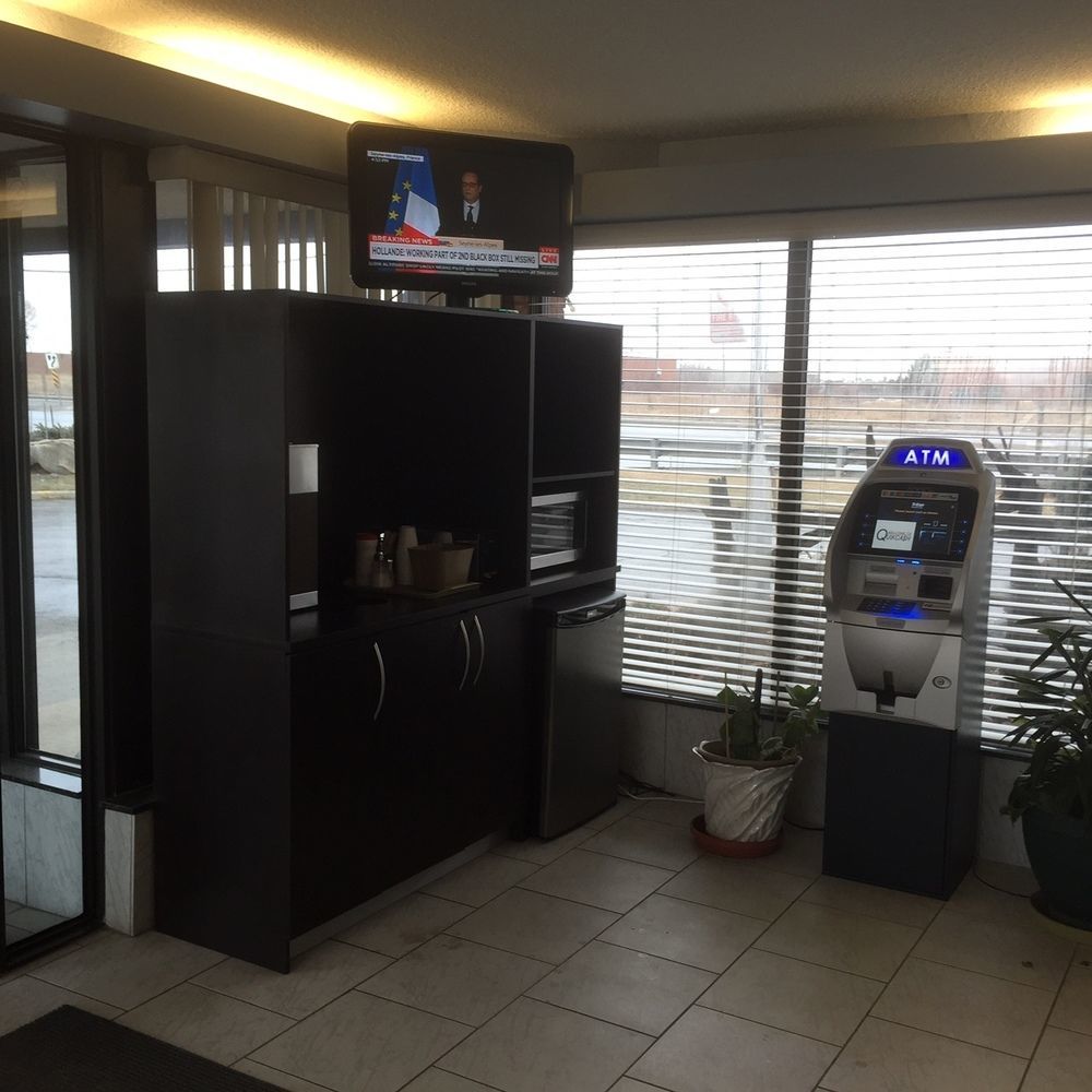 White Knight Motel برامبتون المظهر الخارجي الصورة
