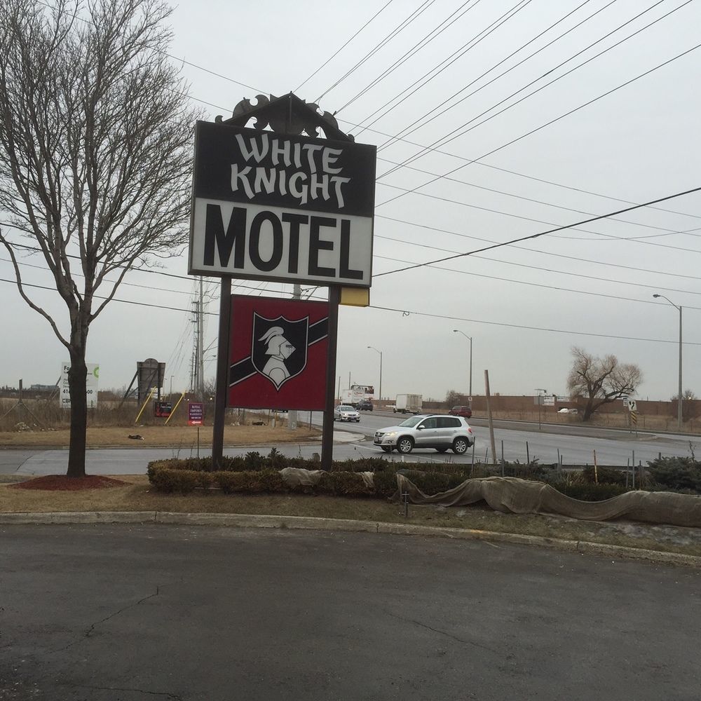 White Knight Motel برامبتون المظهر الخارجي الصورة